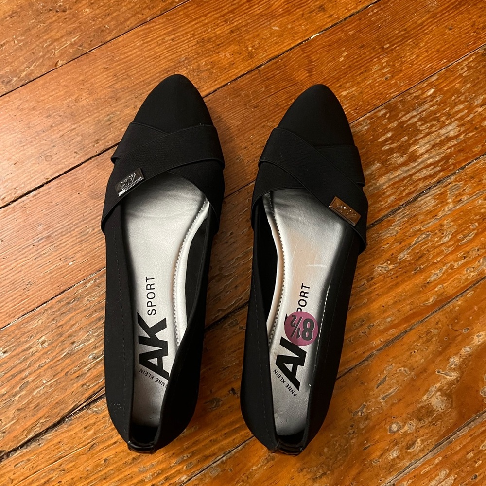 Anne klein flats